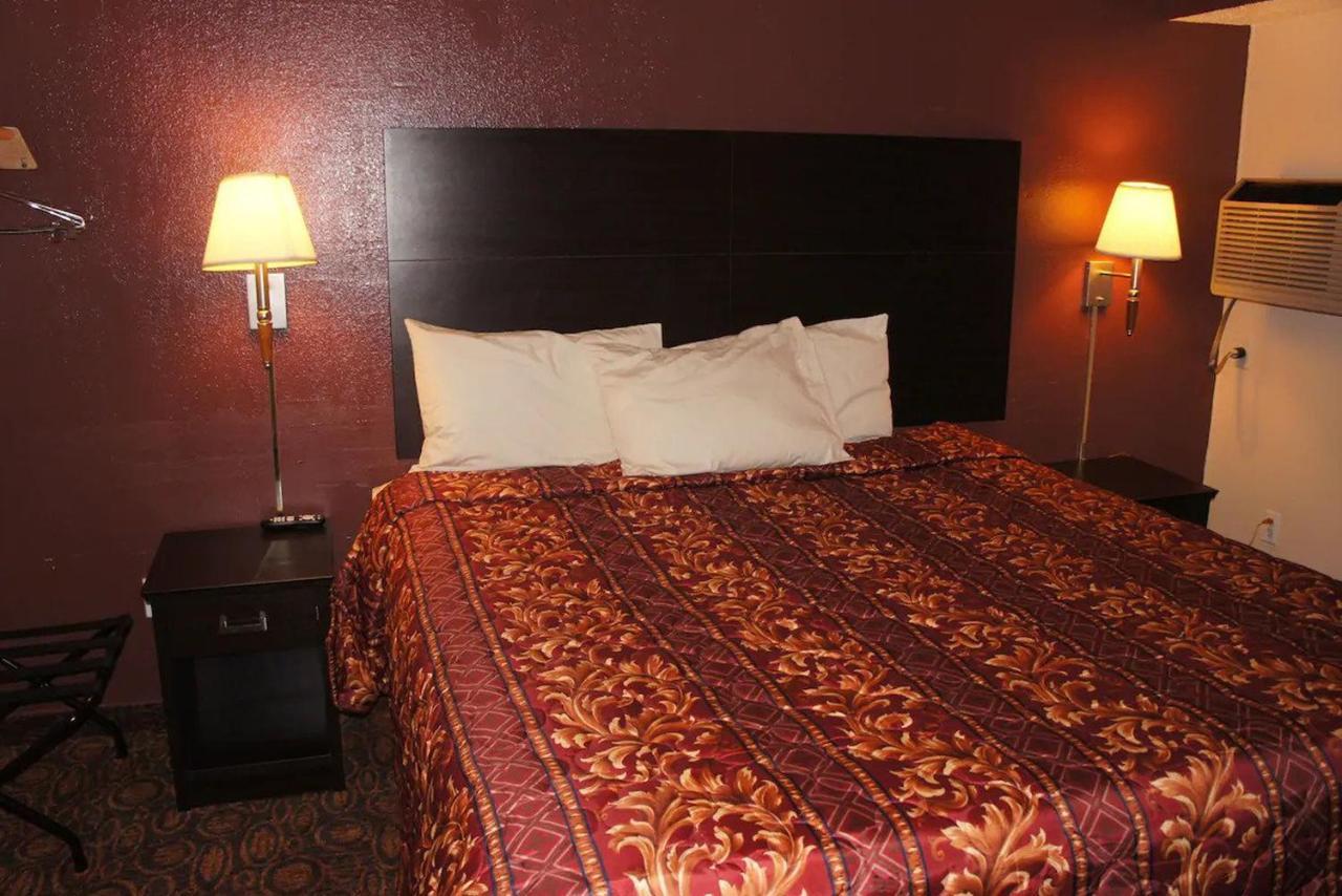 Econo Lodge Waite Park Ngoại thất bức ảnh